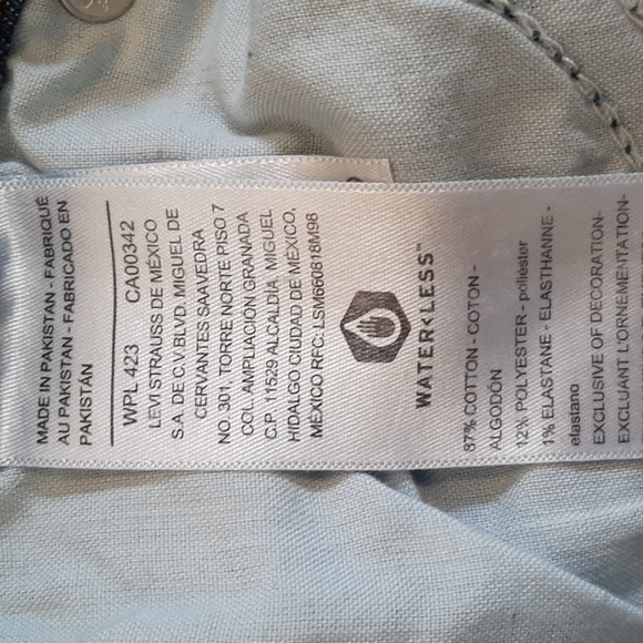 SIGNATURE by LEVI STRAUSS "Heritage BOYFRIEND" Dark Wash, Cuffed, Cropped Jeans - Picture 8 of 9